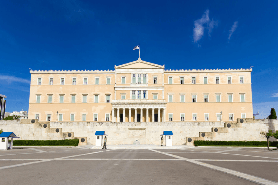 Explore Athens: A tour to the most iconic landmarks